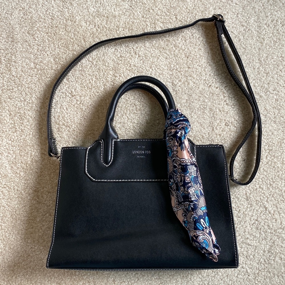 EUC London Fog purse